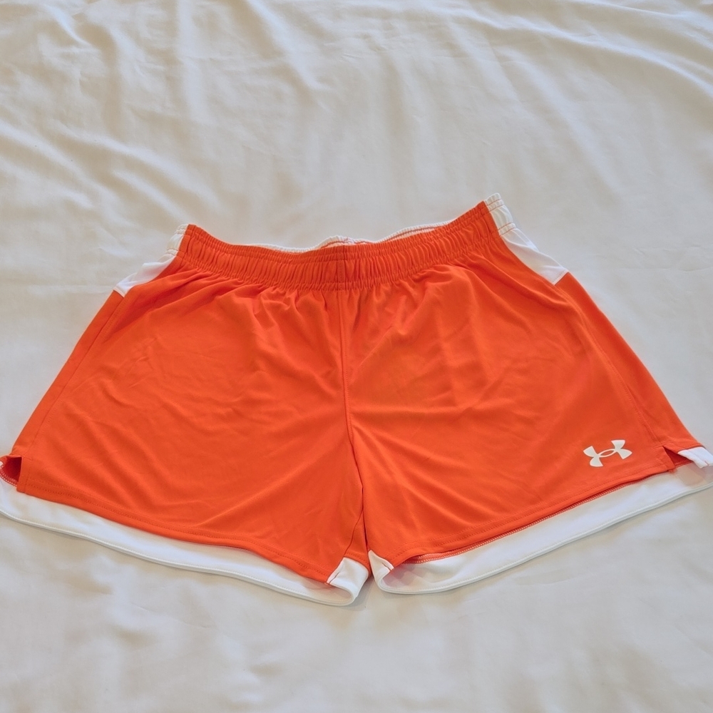 Under Armour Women's Bright Orange Athletic Shorts, size Small, NWT